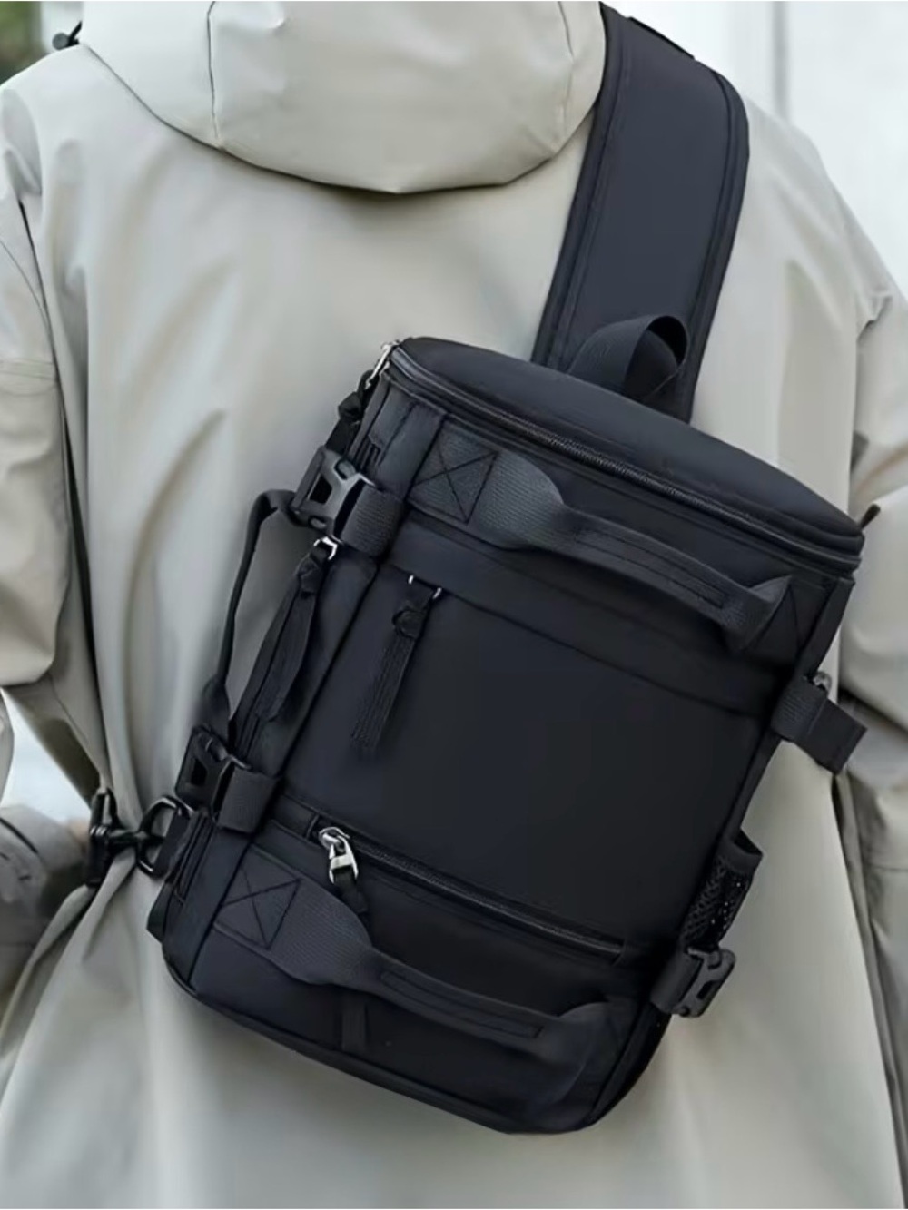 Men's Black Urban Sling Messenger Bag - Minimal Carry